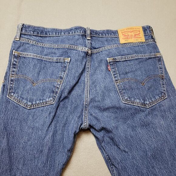 Levi 502 Jeans - Size 36 Medium wash - Picture 10 of 15